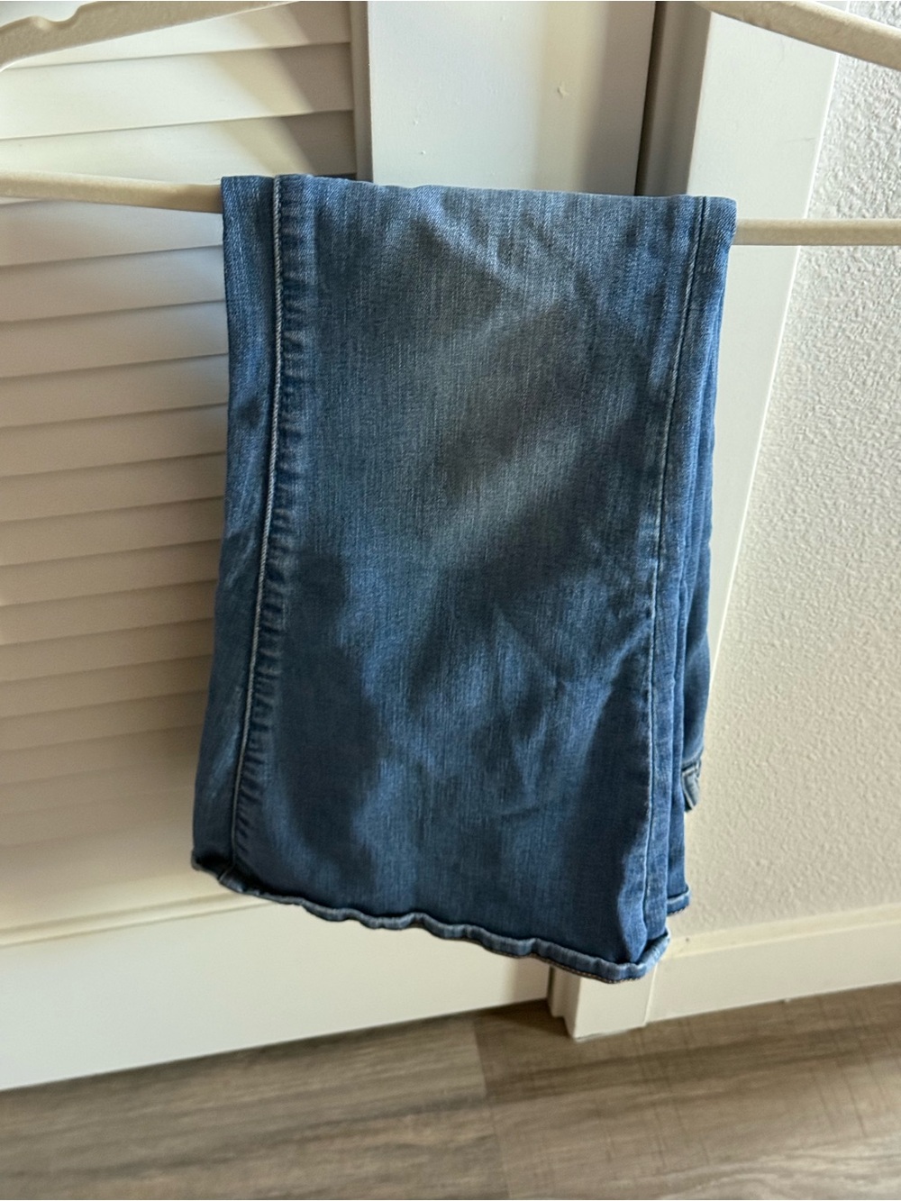 American Eagle Outfitters Light Blue Stretch Denim Jeans